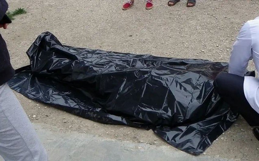 Cəlilabadda çiyələk sahəsində huşunu itirən şəxs ölüb