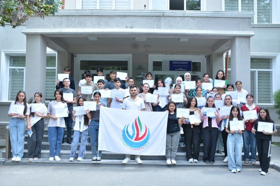 “İxtisasını düzgün seç – Mühəndis ol!” adlı layihənin sonuncu tədbiri keçirilib - FOTOLAR