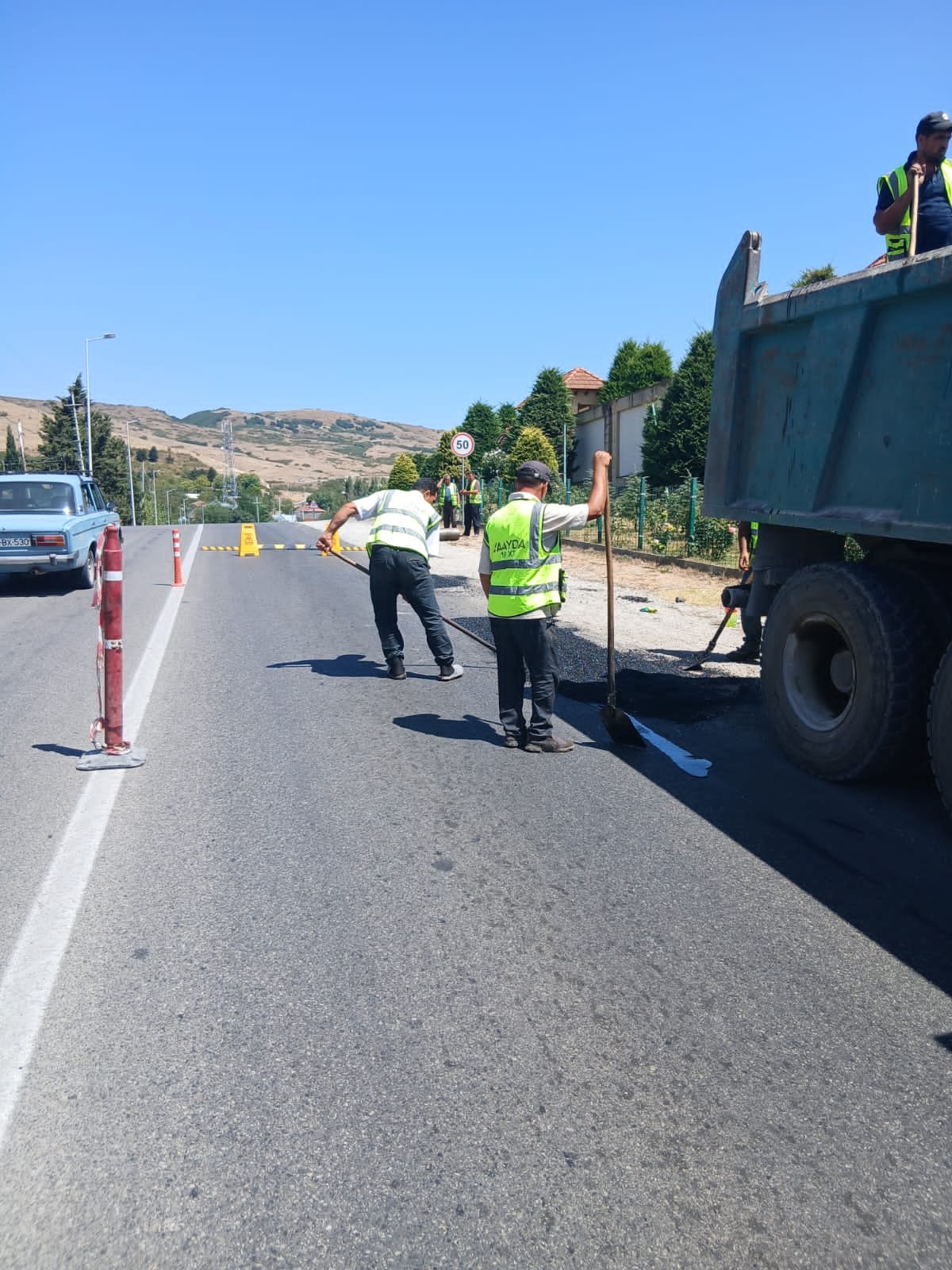 Şamaxıda yol təmiri dövlətin infrastruktur siyasətinə uyğun davam edir
