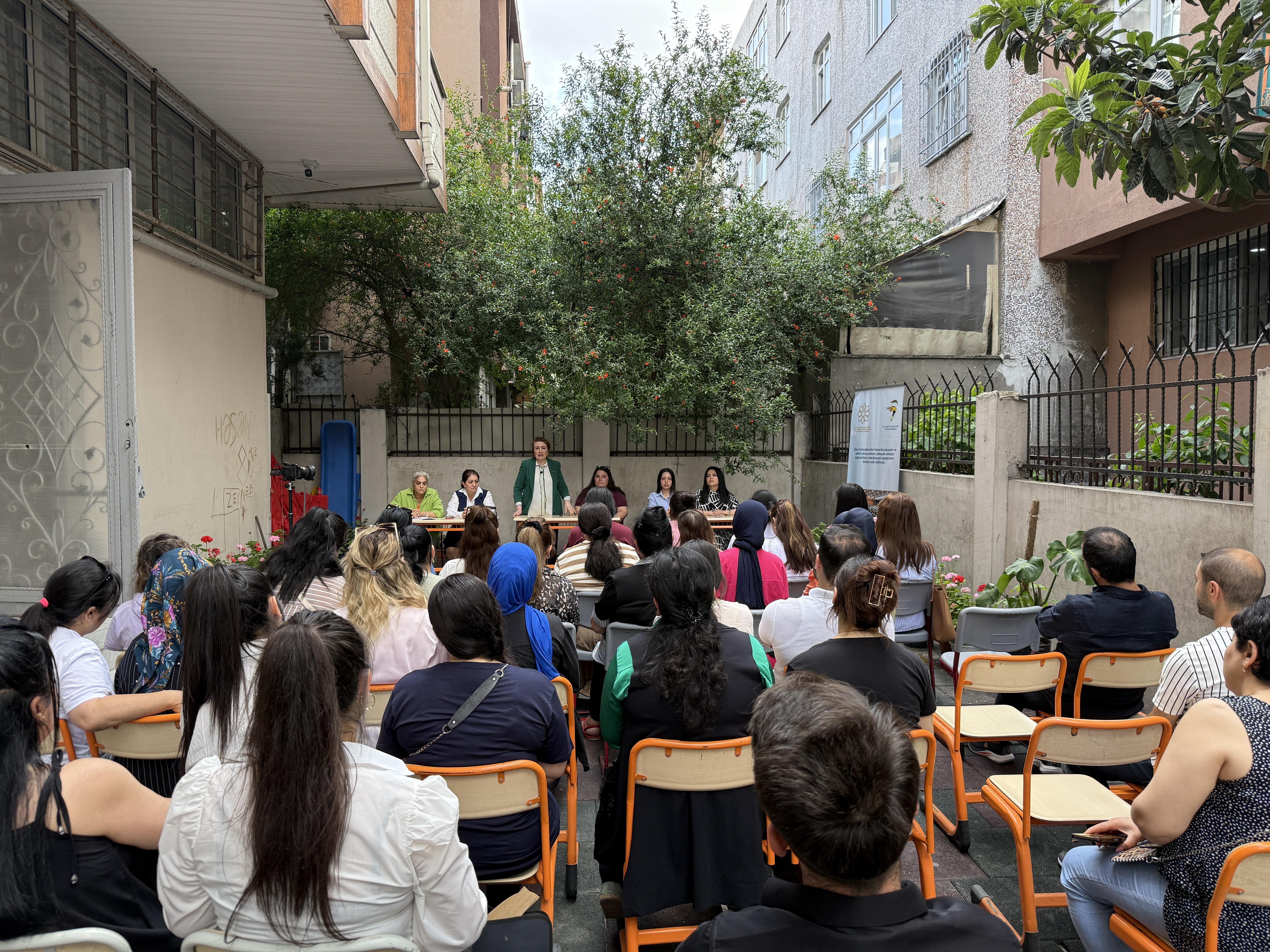 İstanbulda “Təhsilimiz – gələcəyimizin təminatıdır” mövzusunda seminar təşkil olundu