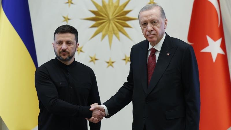 Ərdoğan Zelenski ilə danışıqlar apardı 