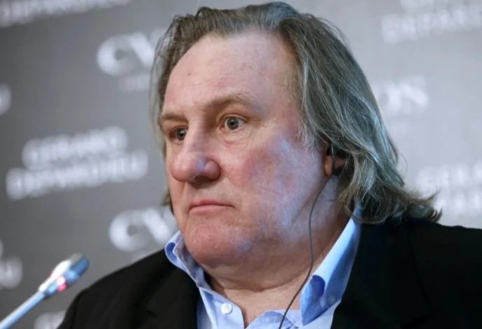Jerar Depardye zorlama ittihamı ilə məhkəmə qarşısına çıxacaq