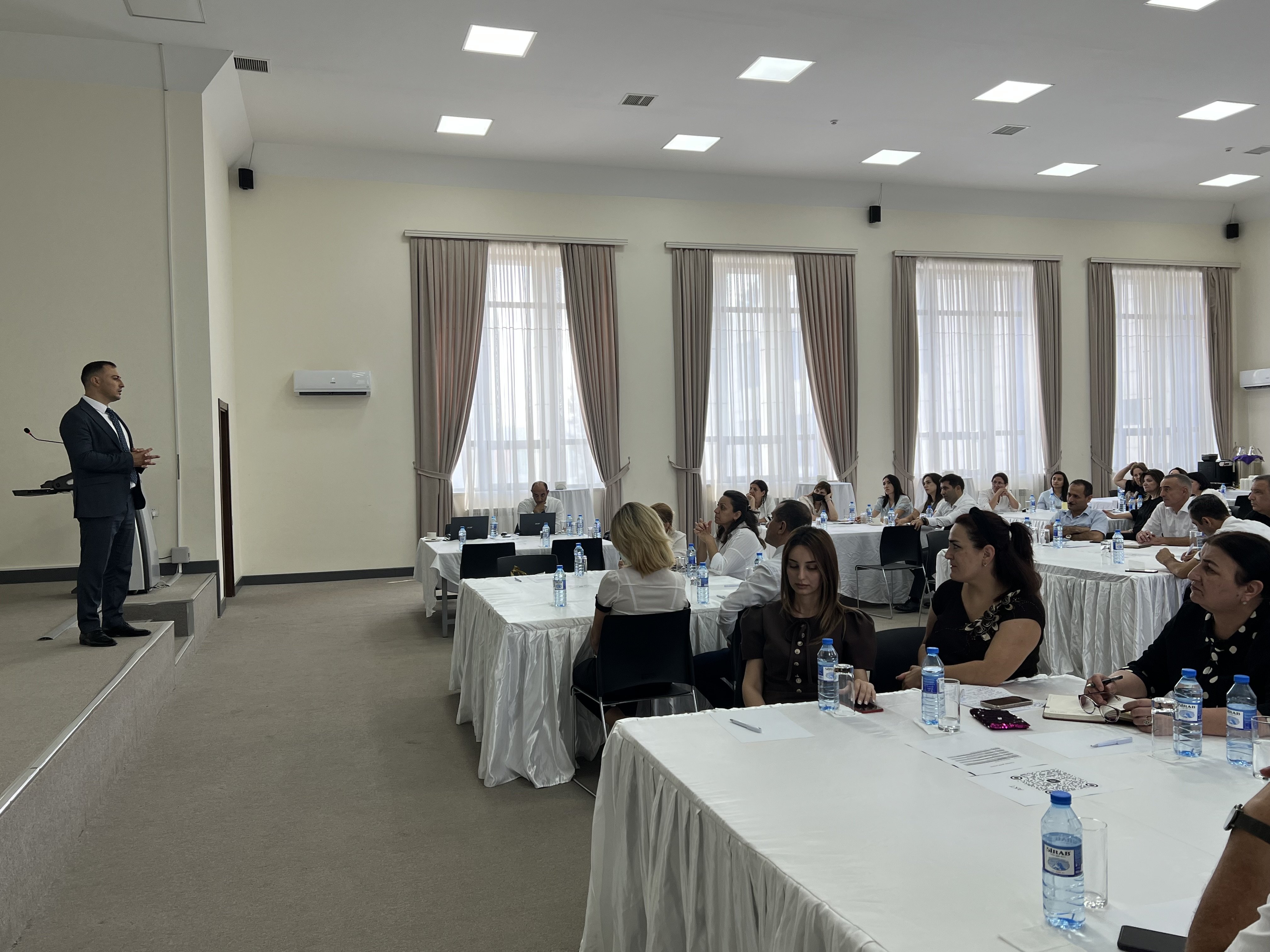 Peşə təhsili müəssisələrində yeni tədris ilinə hazırlıq məqsədilə təlimlər keçirilib