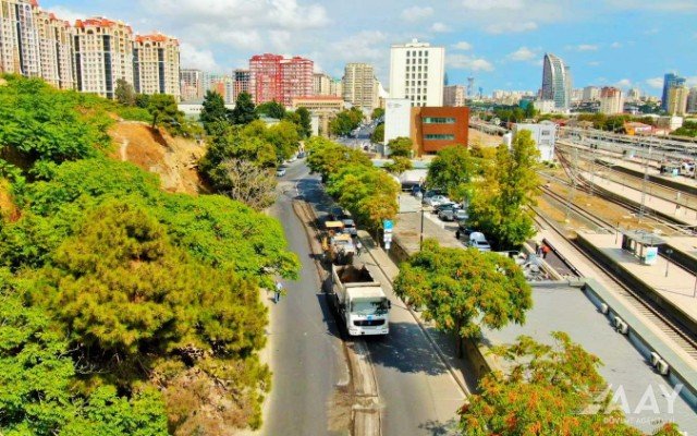 Bakının Xətai prospektində təmir işlərinə başlanılıb