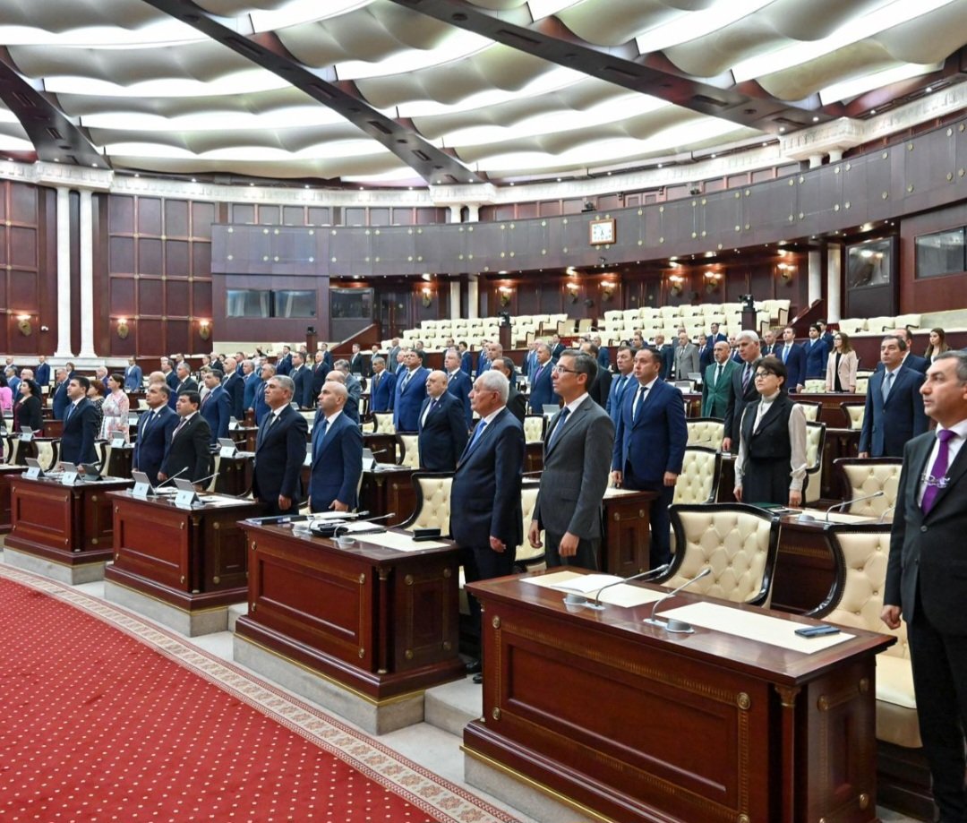 Milli Məclisin növbədənkənar sessiyasının xüsusi iclasında