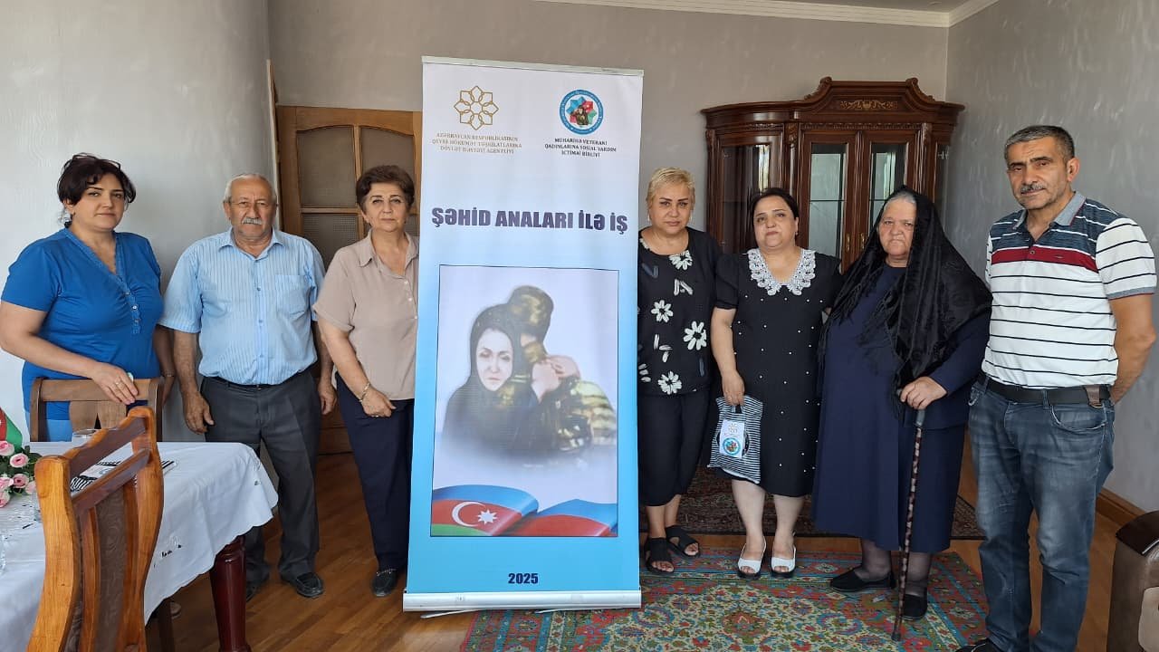 Xankəndi  şəhərində  şəhidlər anıldı, şəhid ailələri ilə görüş keçirildi.