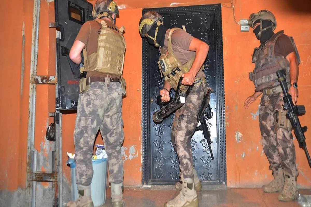 Şanlıurfada İŞİD-ə qarşı əməliyyat keçirib, 14 şübhəli saxlanılıb