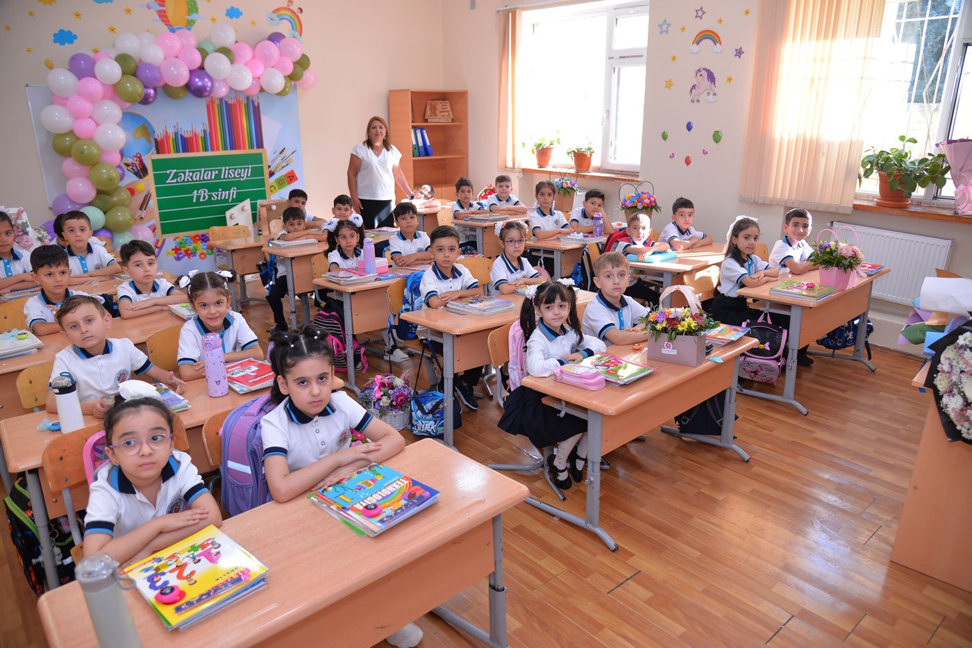Məktəblərdə şagird sıxlığı: Siniflər hansı hallarda birləşdirilir? 