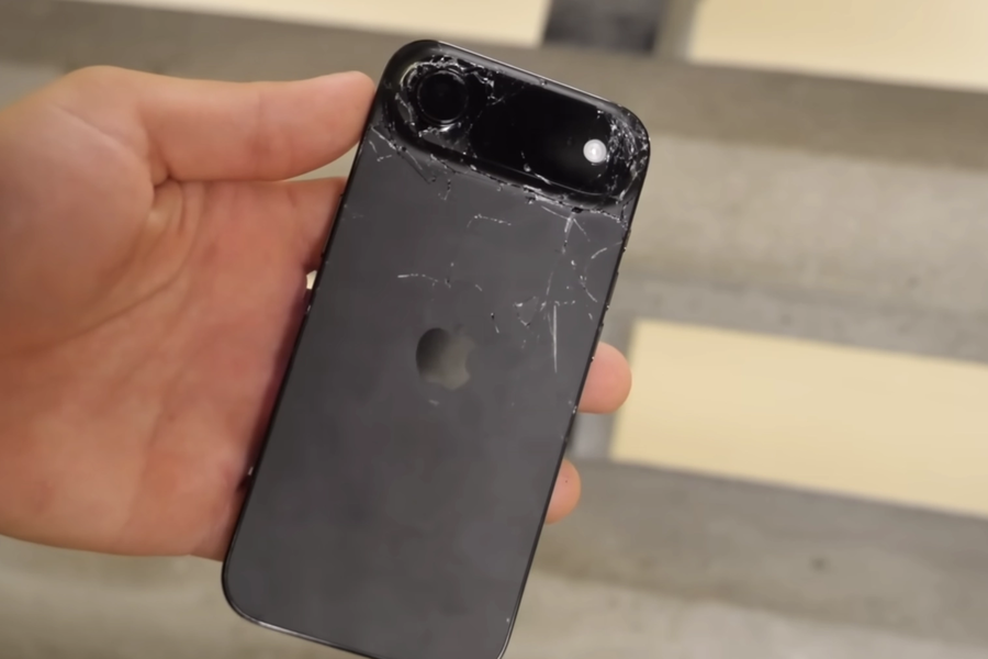 Yeni iPhone 17 Pro və Air çoxmərtəbəli nərdivandan yerə düşdü
