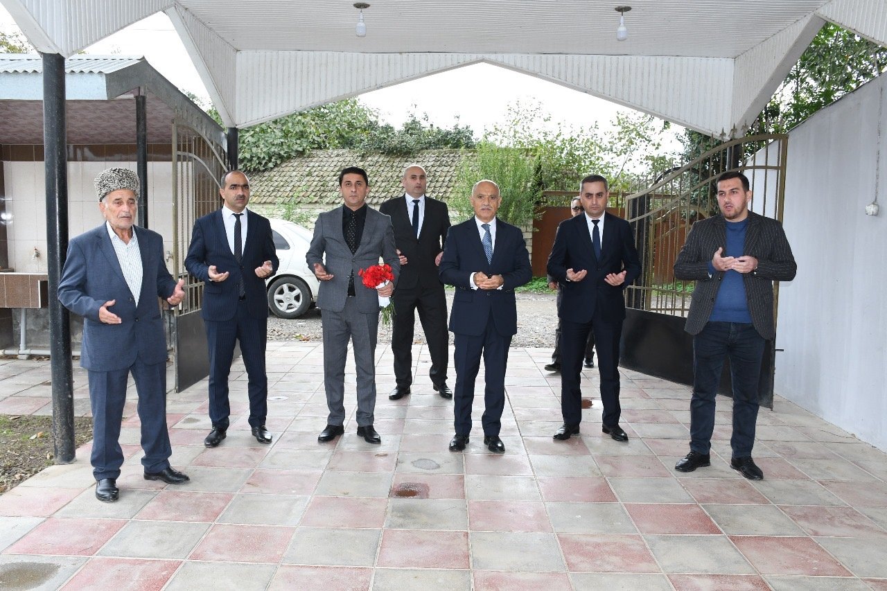 Masallının Musaküçə kəndində şəhid məzarları İcra başçısı tərəfindən ziyarət olundu