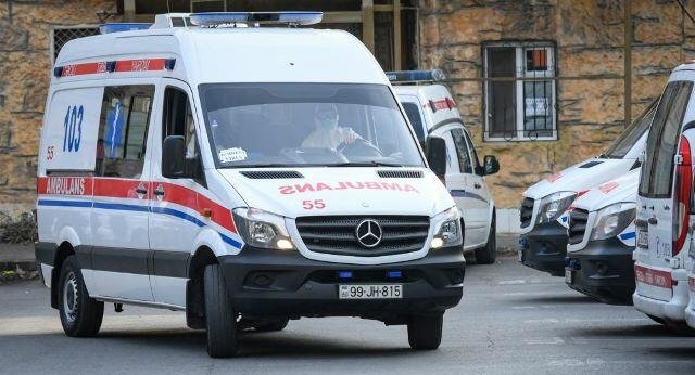 Qadın qardaşı ilə dalaşıb qaçdı, avtobus vurub öldürdü