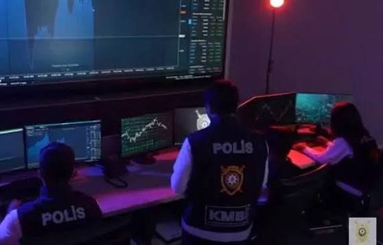 Bank kartlarına müdaxilə varsa, dərhal 102-yə məlumat verin
