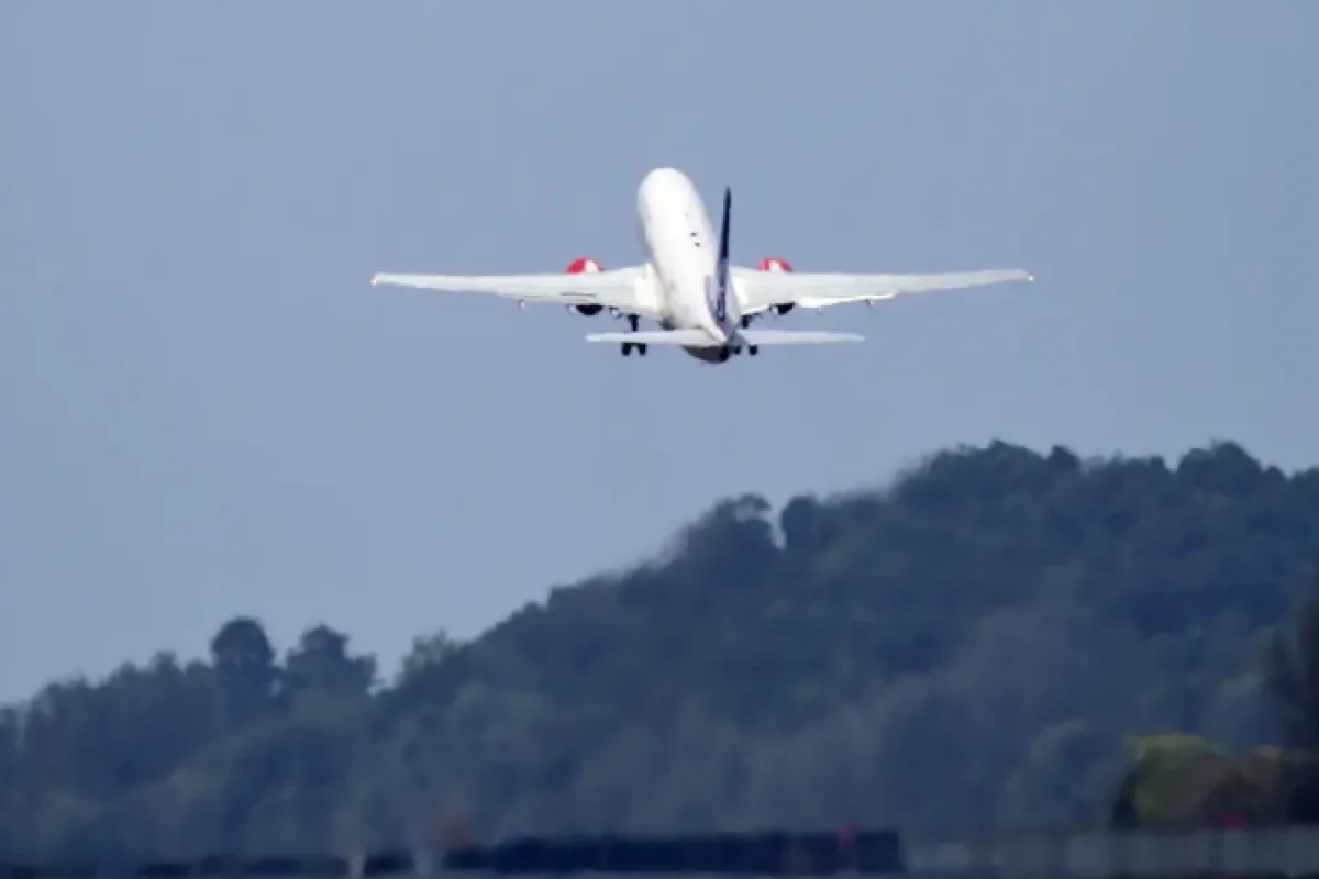 Oslo hava limanı dronlar səbəbindən enişləri müvəqqəti dayandırıb