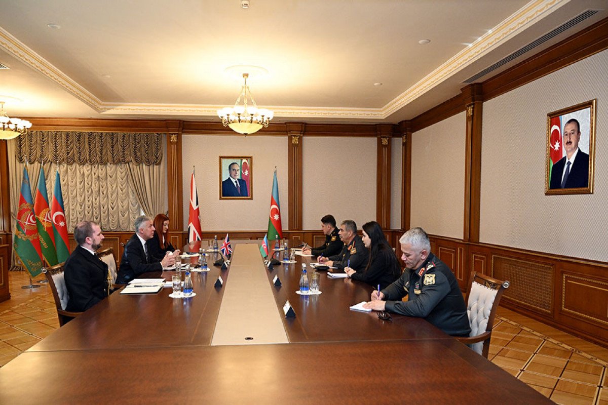 Zakir Həsənov Britaniya səfiri ilə görüşüb