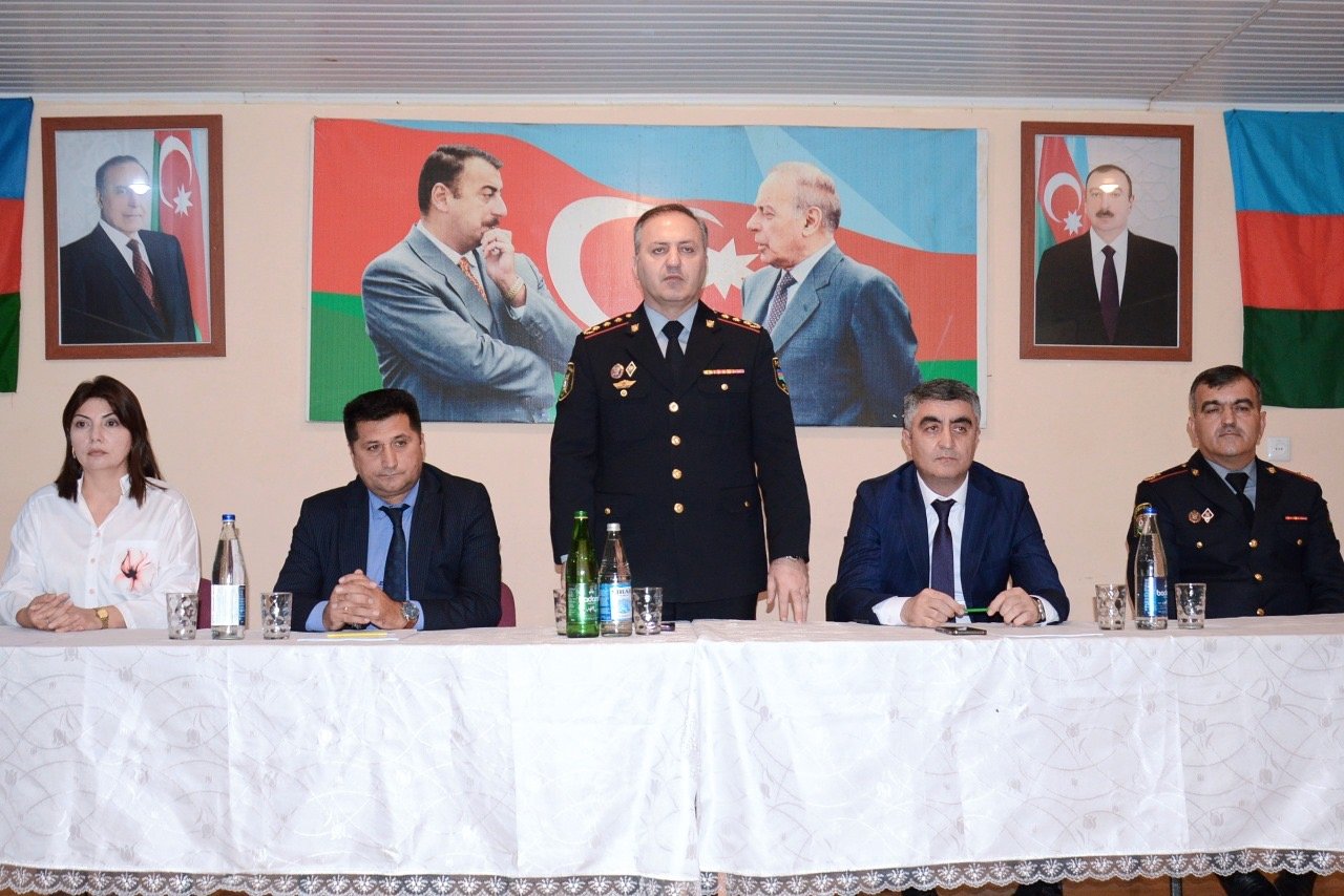 “Dəfinə” məktəb-liseyi yetkinlik yaşına çatmayanların maarifləndirilməsi  07 oktyabr 2025-ci il tarixdə “Dəfinə” məktəb-liseyində müəllimlərin və şagirdlərin iştirakı ilə Yetkinlik yaşına çatmayanlar tərəfindən törədilən cinayətlərin, həmçinin yetkin