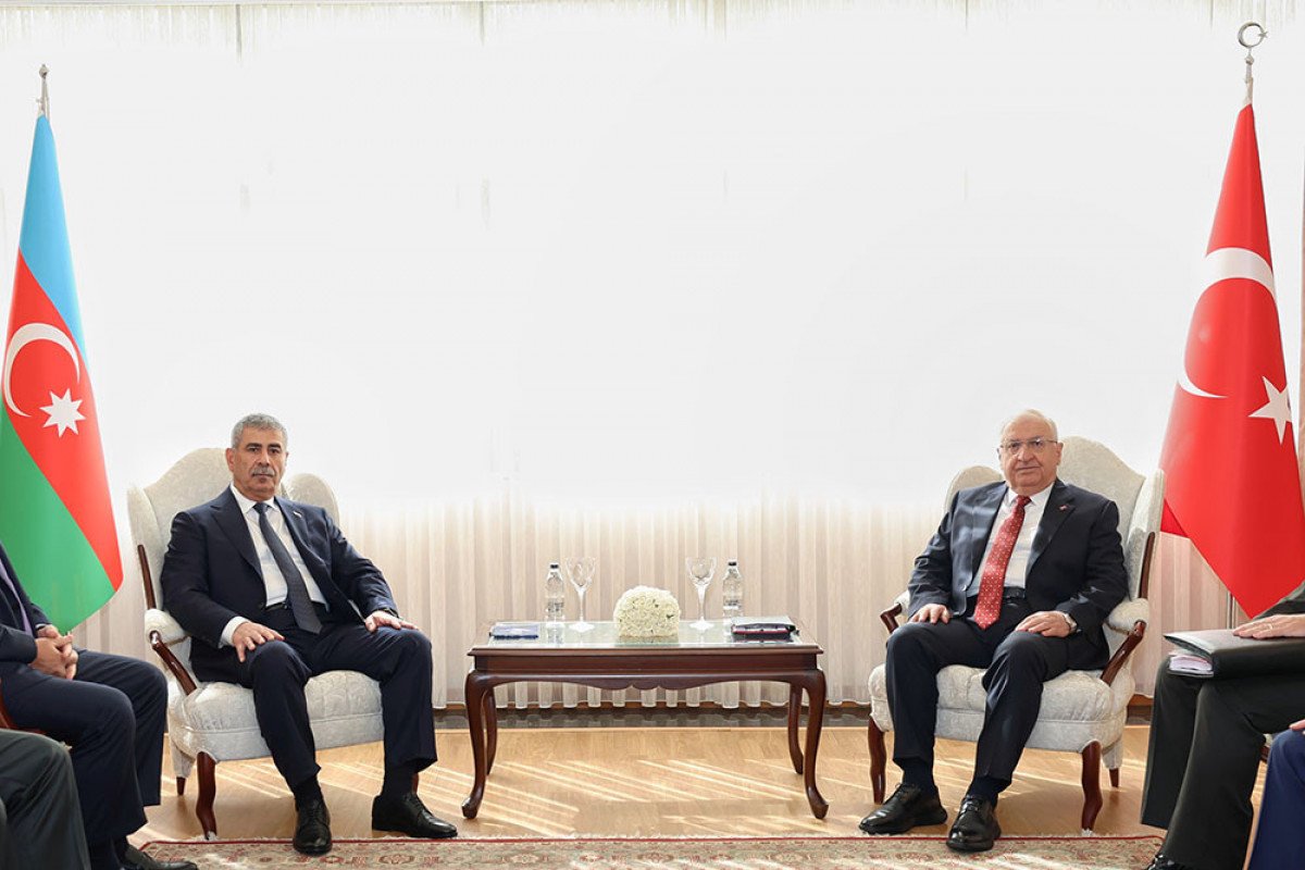 Zakir Həsənov Yaşar Gülərlə görüşdü 