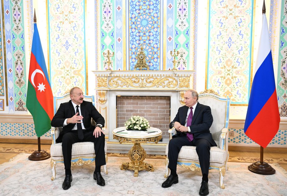 Bütün istiqamətlər üzrə əlaqələr uğurla inkişaf edib - Putin