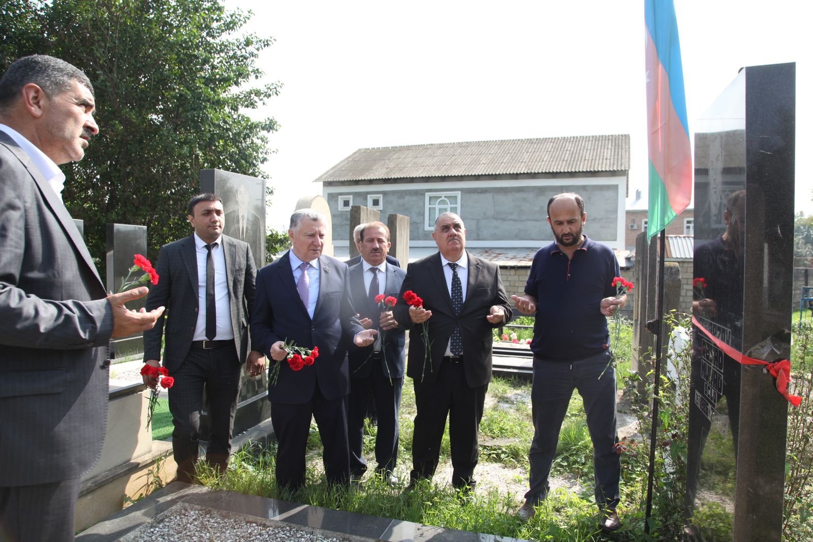 Millət vəkili Məşhur Məmmədov: "Şəhidlərimizin ruhu qarşısında borcumuz onların əmanətlərinə sahib çıxmaqdır"