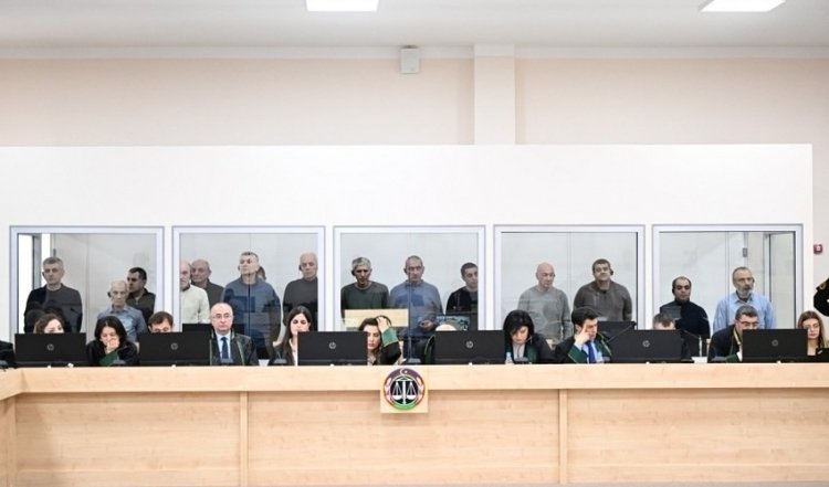 Məhkəmədə Ermənistan silahlı qüvvələrinə məxsus bir sıra məxfi sənədlər elan olunub
