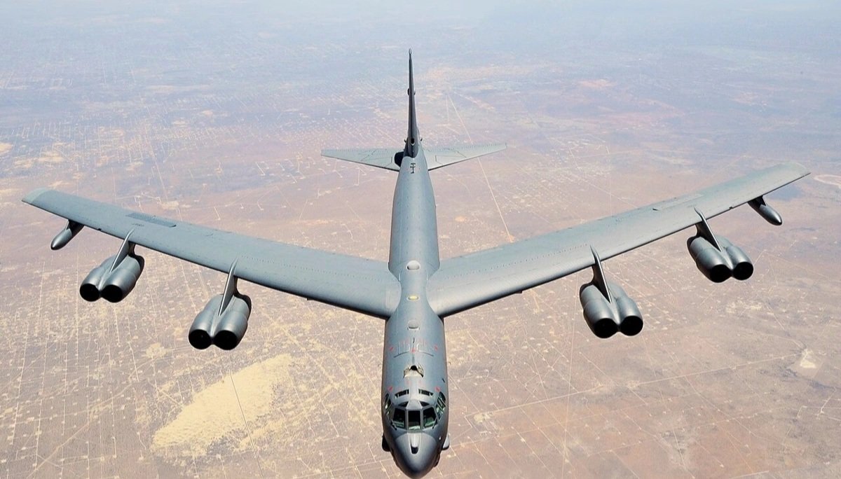 ABŞ Hərbi Hava Qüvvələrinə məxsus strateji bombardmançı təyyarələr Venesuela sahillərində görüntülənib