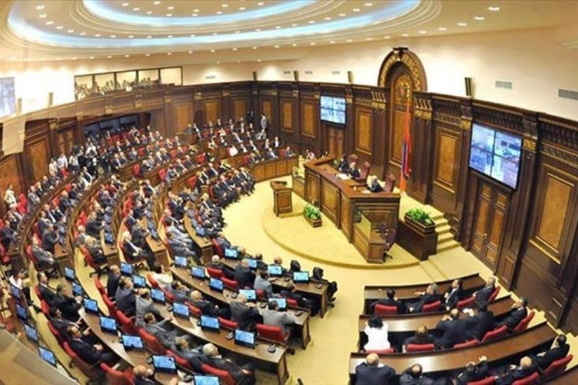 Ermənistan parlamenti müxalifətin milli böhranla bağlı bəyanatını rədd edib