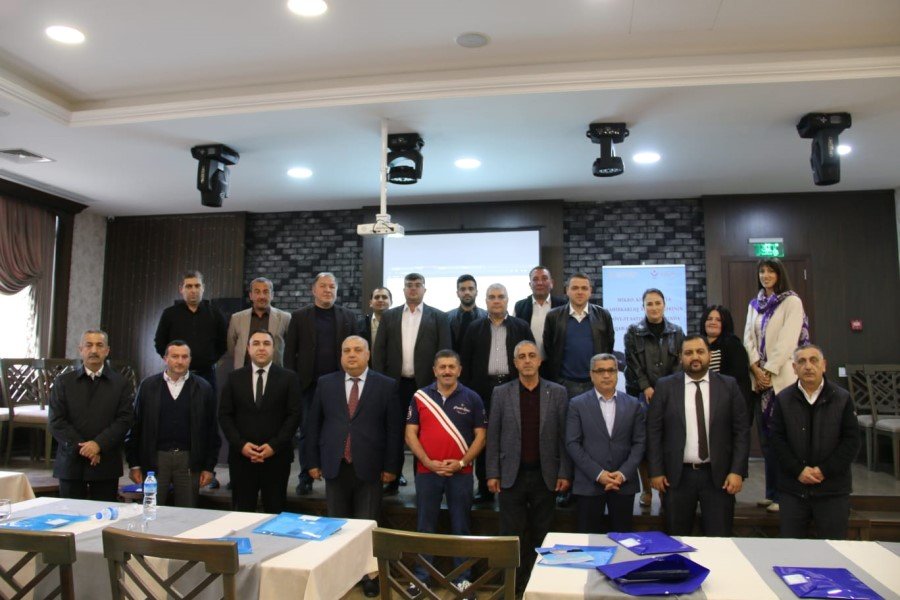 QHT “Dövlət satınalmalarının təşkili və idarə olunması” mövzusunda təlim keçirib - FOTOLAR