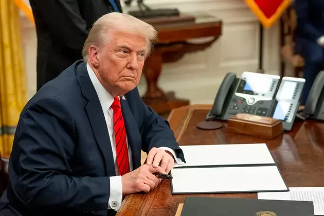 Donald Tramp “Sülhün memarı” mükafatını alıb