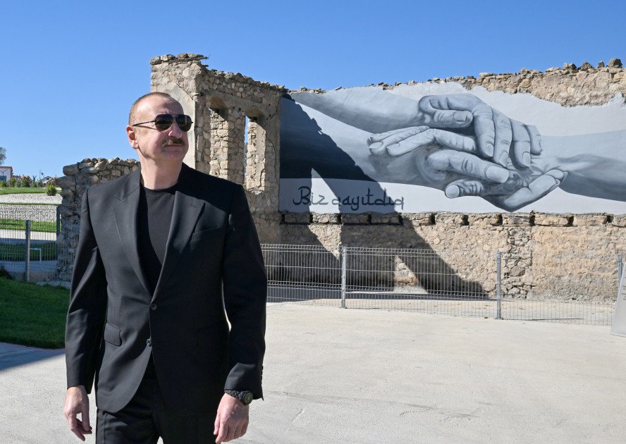 Prezident İlham Əliyev Cəbrayılın Horovlu kəndinin birinci mərhələsinin açılışında iştirak edib Prezident İlham Əliyev Cəbrayılın Horovlu kəndinin birinci mərhələsinin açılışında iştirak edib