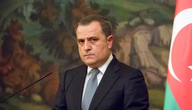 Xarici İşlər Nazirliyinin rəhbəri Omana uçur