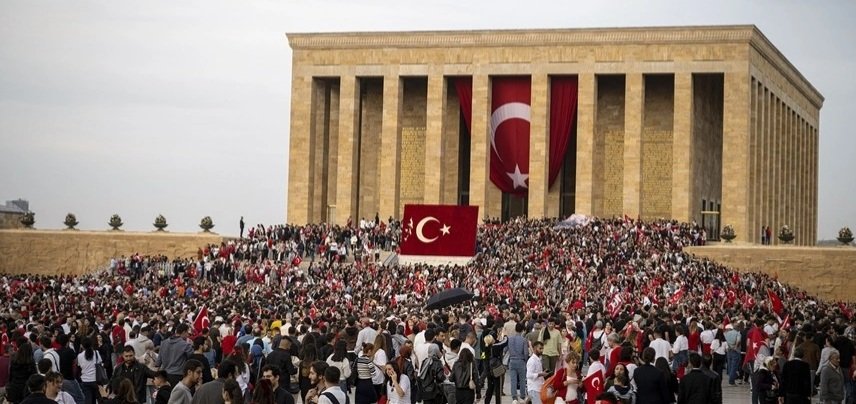 Türkiyə Respublikası — 102 il. Ölkə Respublika Gününü qeyd edir