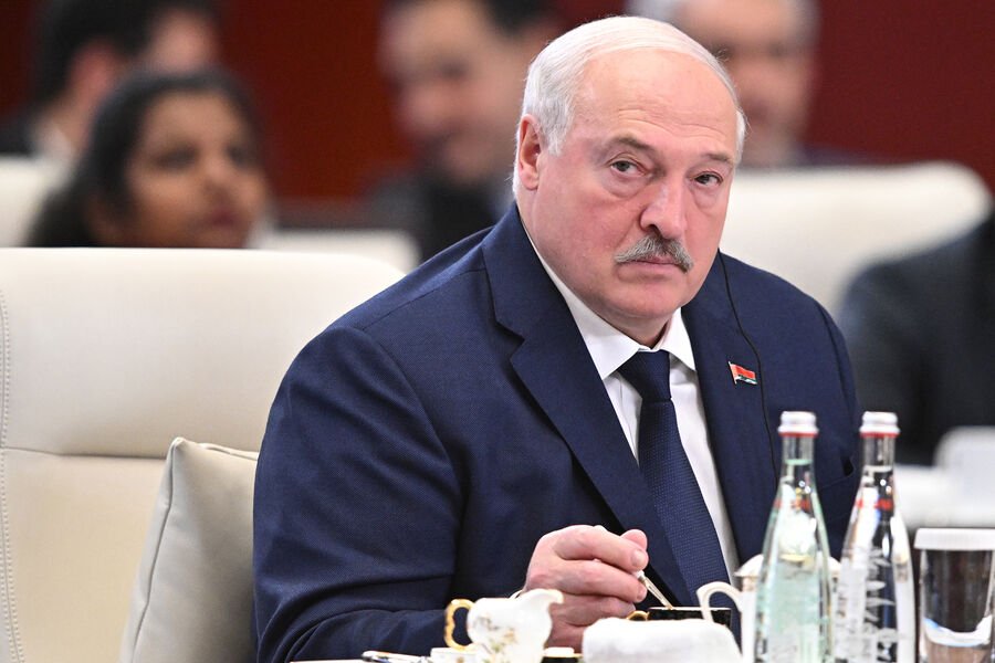 Lukaşenko ABŞ-ı Litvadan üzr istəmək üçün "göndərdiyini" söylədi