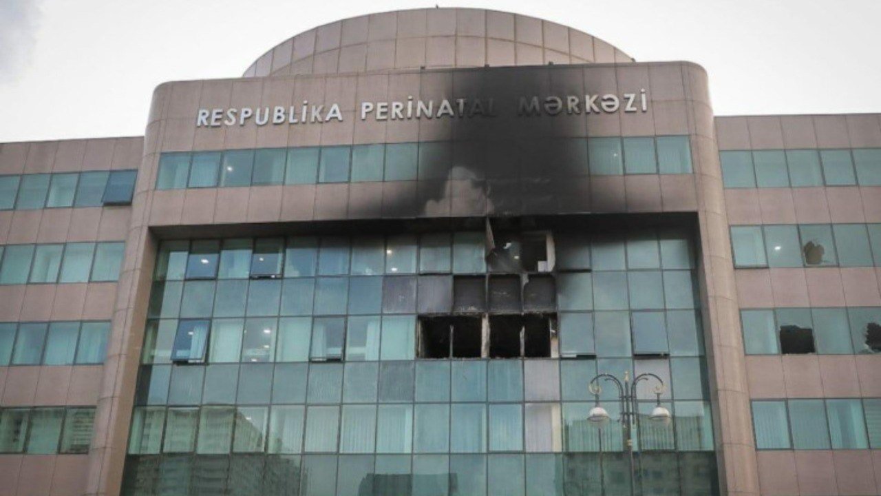 Perinatal Mərkəzdə 7 körpənin öldüyü yanğınla bağlı şahid məhkəməyə məcburi gətiriləcək 