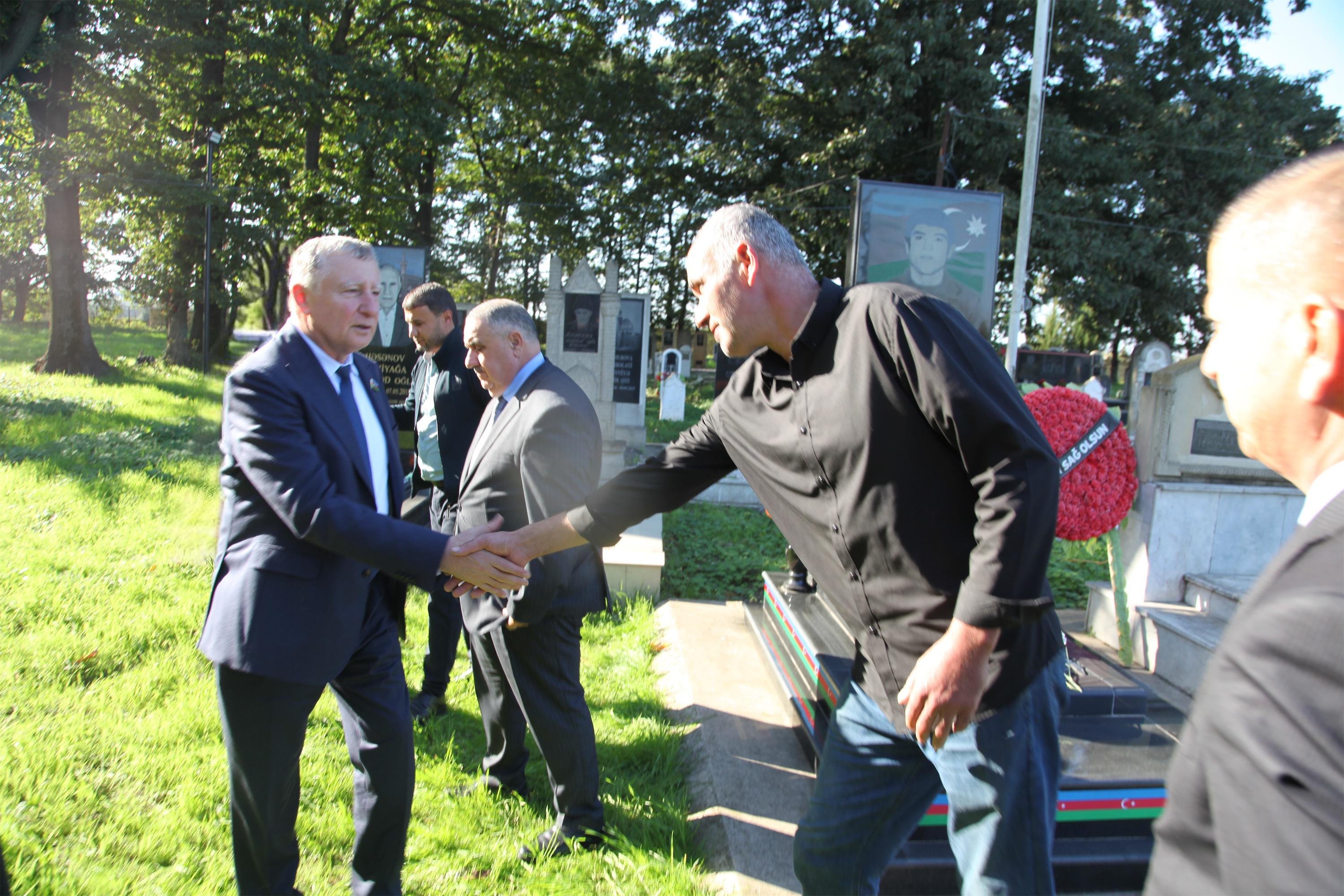 Yoqilgi quyish shoxobchalarida onlayn porno