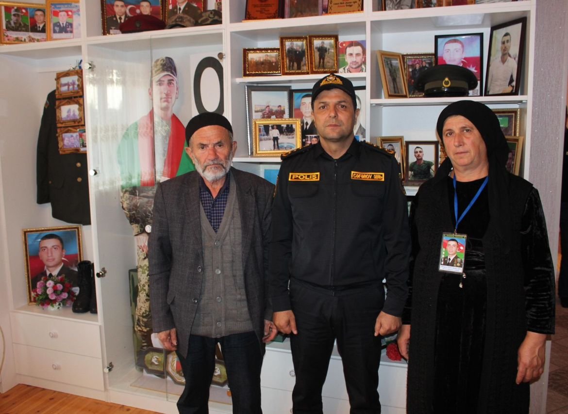 Astarada polis əməkdaşları Vətən Müharibəsi şəhidinin məzarını və ailəsini ziyarət ediblər
