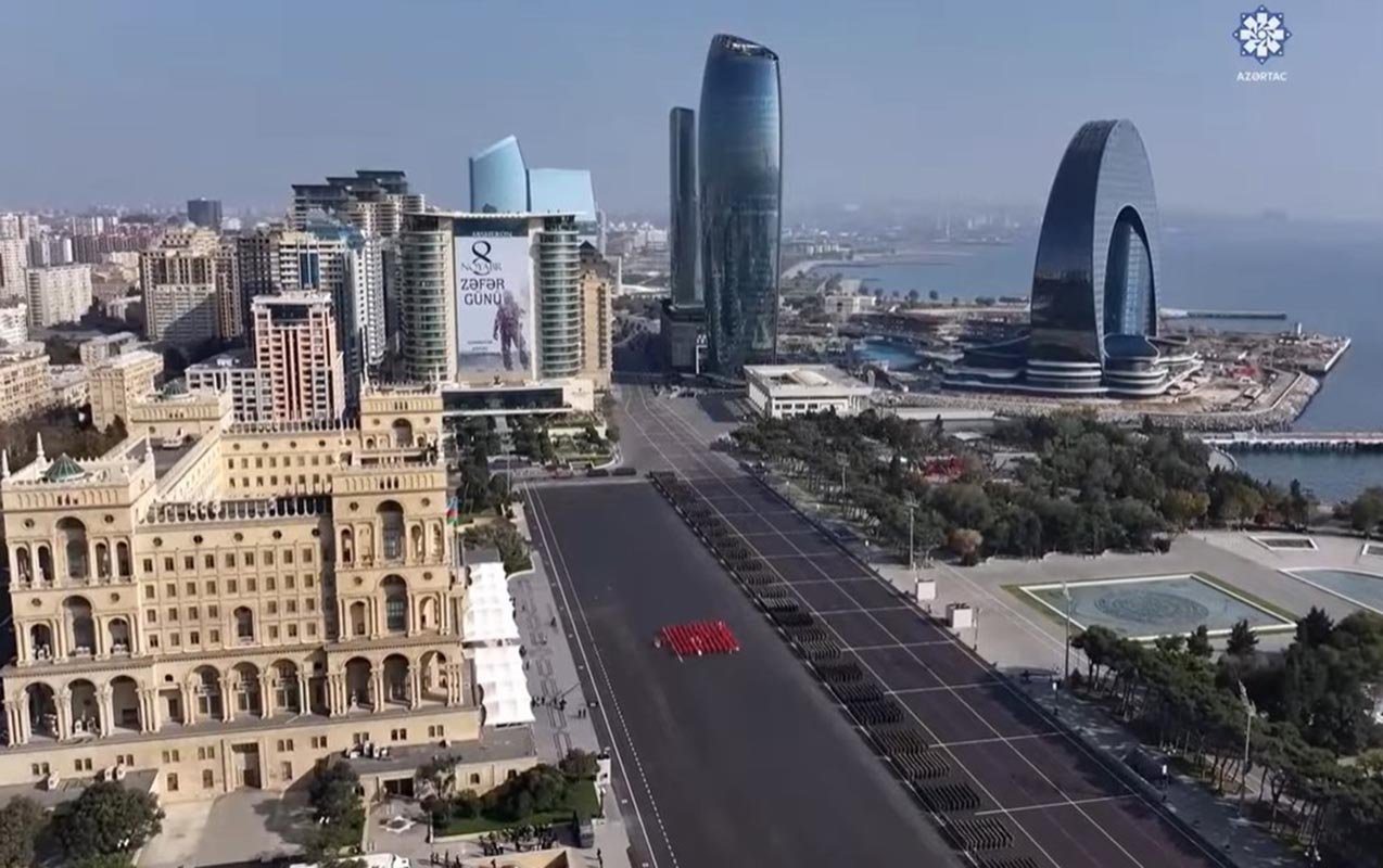 Bakıda Zəfərin beşinci ilinə həsr olunan hərbi parad keçirilir - CANLI