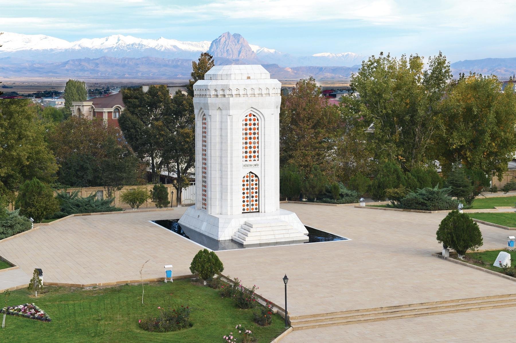 H.Cavidin məqbərəsi bərpa olunacaq