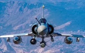 Hindistanda təlim təyyarəsi qəzaya uğrayıb, pilot katapult edib