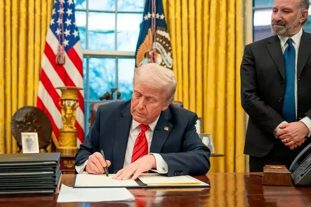 Tramp yeni Rusiya əleyhinə sanksiyaların tətbiqi şərtlərini açıqladı