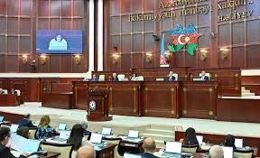 Parlamentdə  gələn ilin büdcəsi I oxunuşda müzakirə olunur