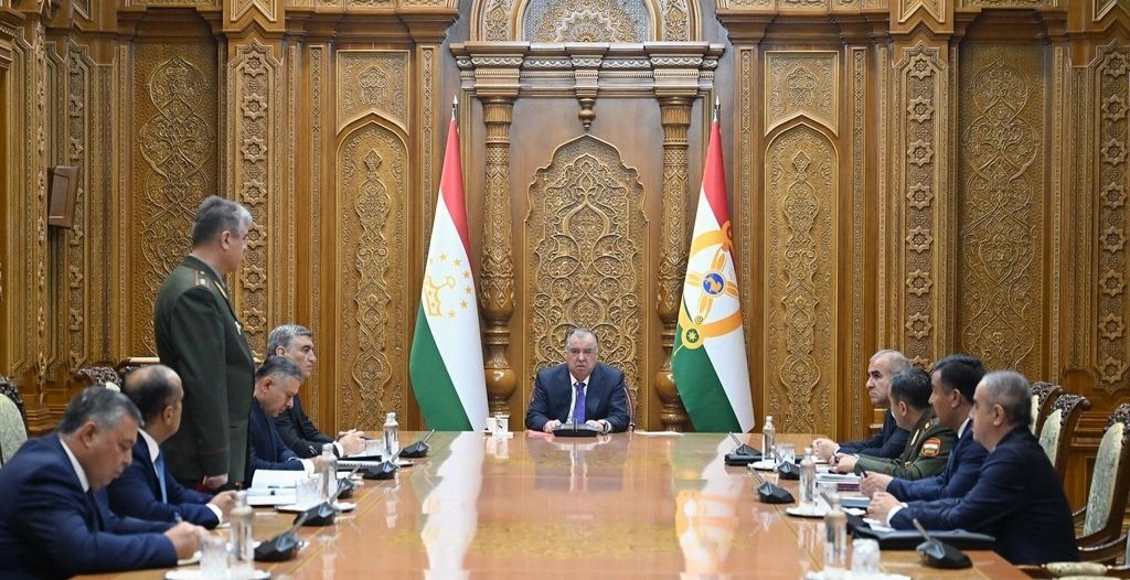 Tacikistan prezidenti Əfqanıstanla sərhədin mühafizəsini gücləndirməyi tapşırdı