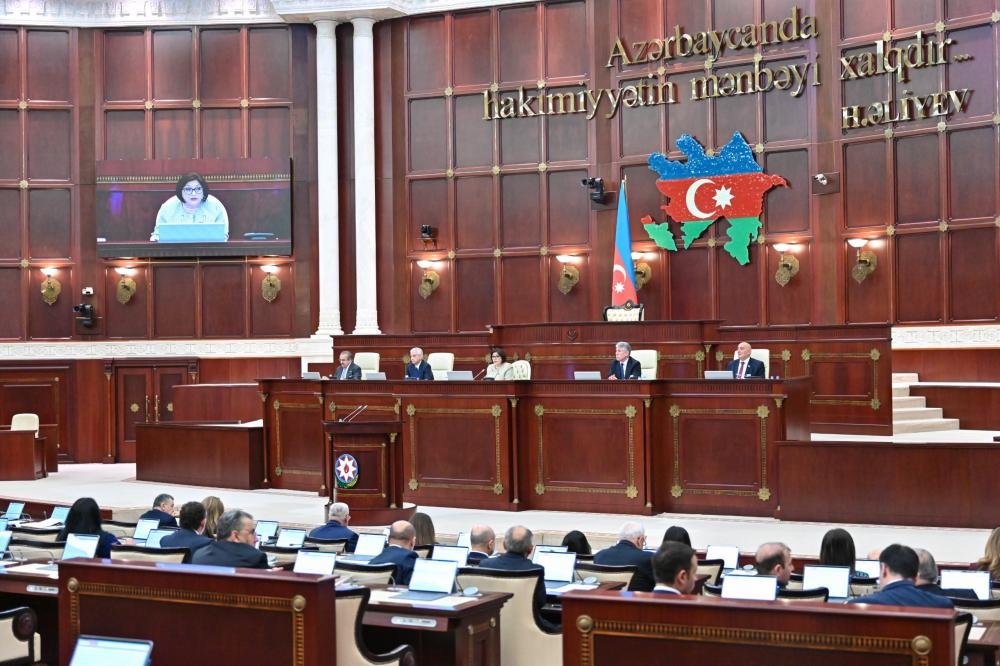 Milli Məclis müzakirəyə toplaşır - Gündəlikdəki məsələlər