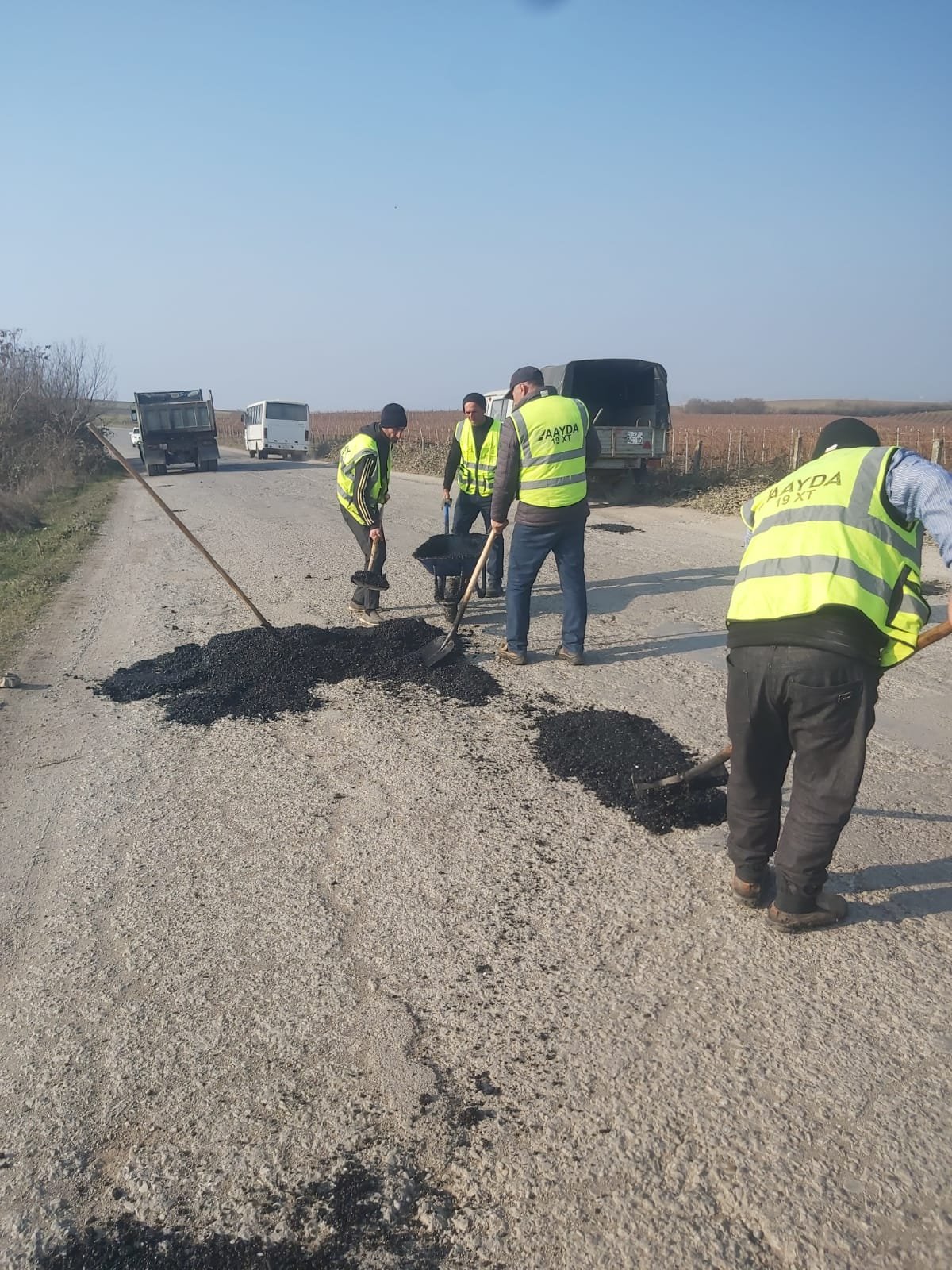 19 saylı Xüsusi Təyinatlı Yol İstismarı” İdarəsi yollarda yaranan problemləri aradan qaldırır