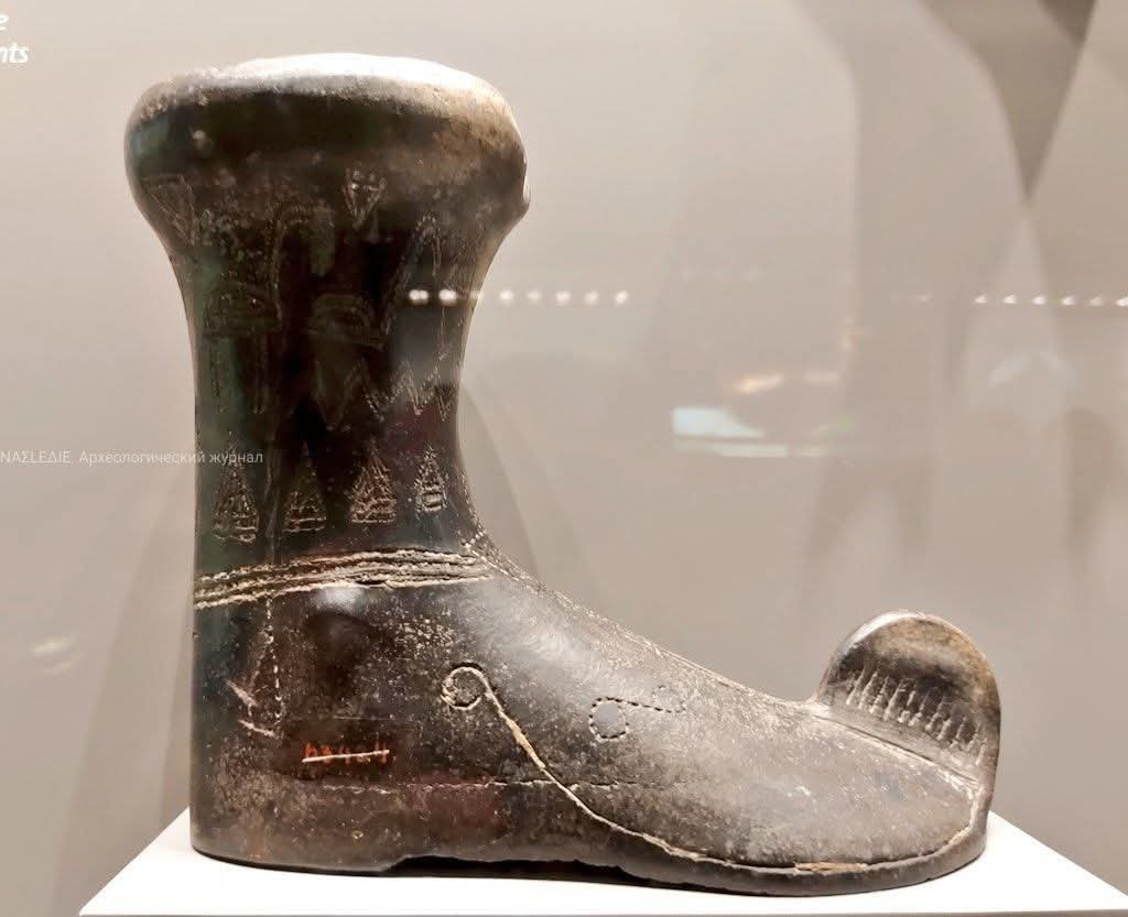 Tariximizin böyük bir parçası isə dünya muzeylərindən Azərbaycana həsrətə baxır