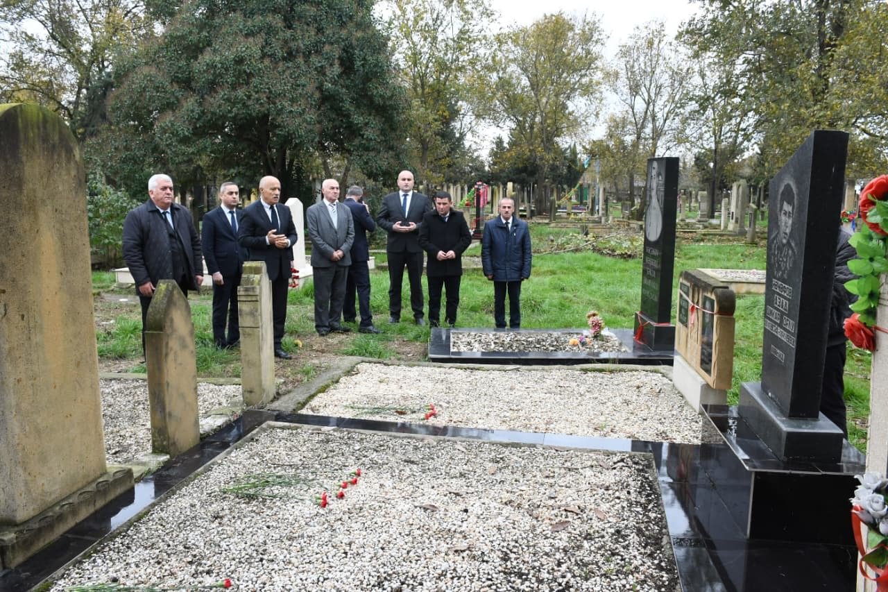 Rayon rəhbəri Qızılağac ərazisində şəhid məzarlarını ziyarət etdi