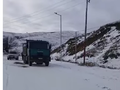 Şamaxı–Dəmirçi yolunda və Avaxlı kəndində buzlanmaya qarşı operativ tədbirlər görülür