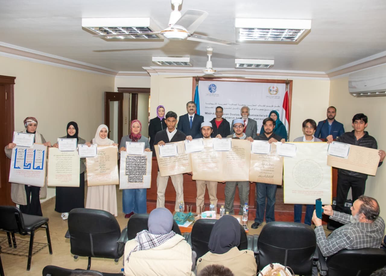 Misirdə Azərbaycan dilini öyrənən tələbələrə diplomlar təqdim olunub