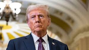 D.TRAMP KUBA HAKİMİYYƏTİNİN SÜQUTA YAXIN OLDUĞUNU DEYİB