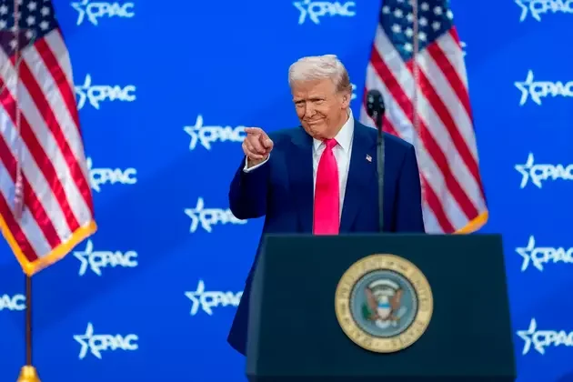 Tramp: "Venesuela ABŞ-a 30-50 milyon barrel neft veriləcək"