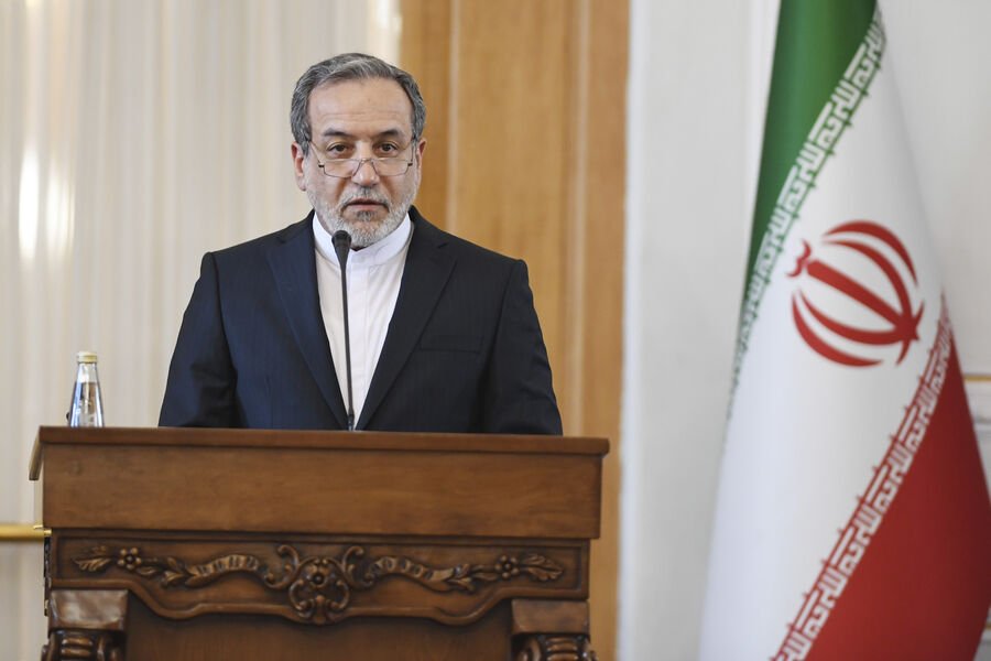 İran XİN rəhbəri ABŞ-ın xüsusi nümayəndəsi ilə etirazlar fonunda əlaqə saxlayıb