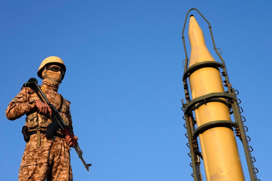 İran raket ehtiyatlarını artırdığını açıqladı